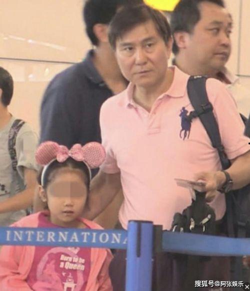 娱乐圈干爹吃瓜,揭秘明星背后的神秘关系